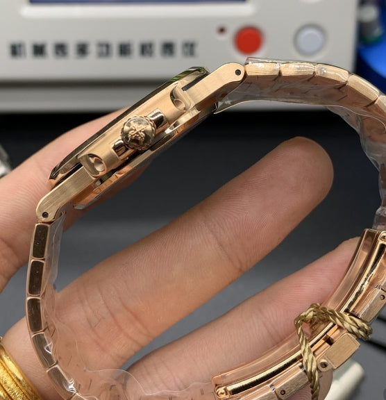 Patek Phillipe Nautilus Rose gold black dial